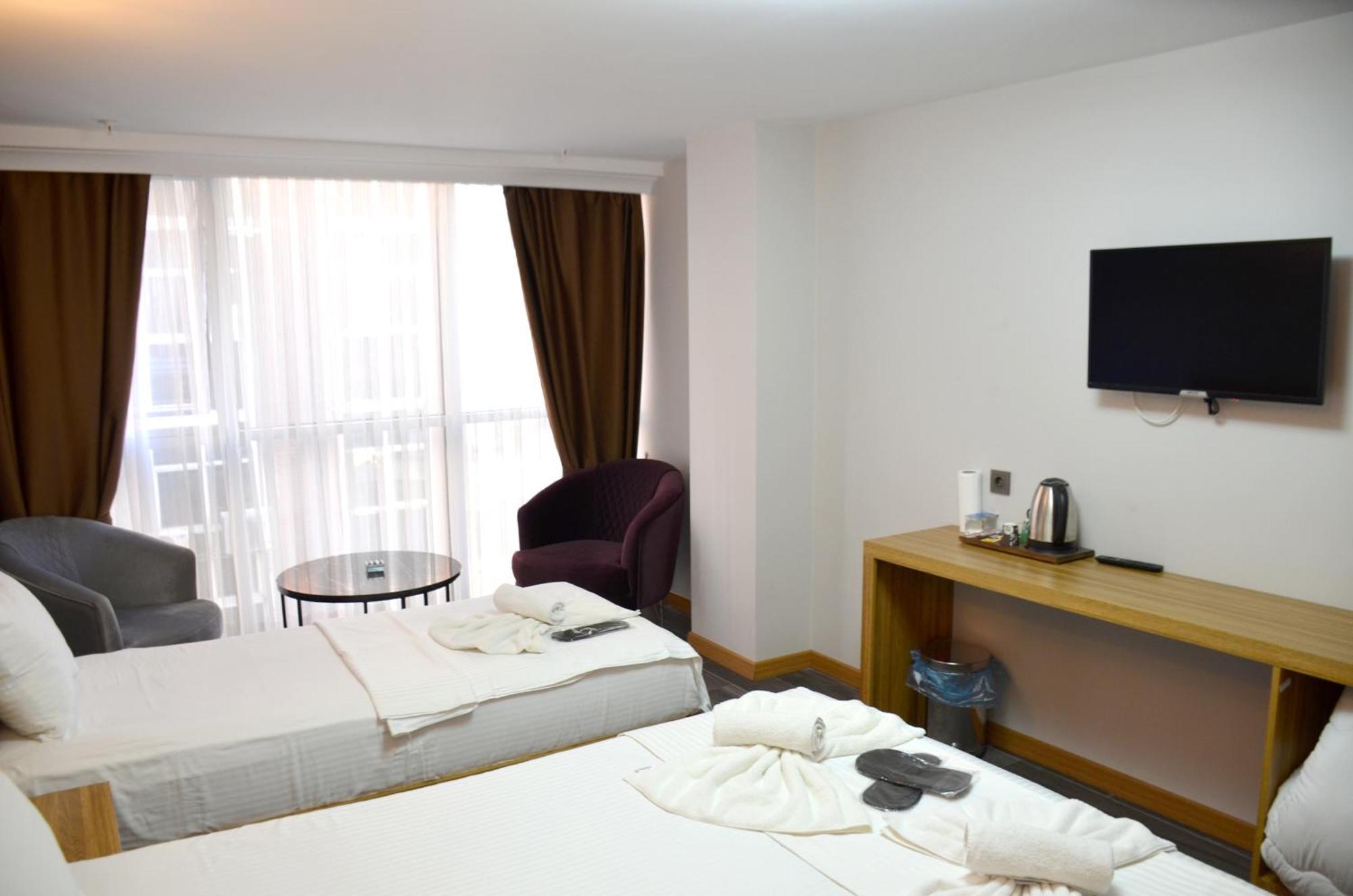 Waves Hotel Istanbul Exterior photo